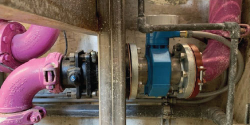 Figure 5: Smart electromagnetic flowmeters enable flow measurement in tight spaces, such as those found in water treatment plants. (Shown: Proline Promag W 400)
