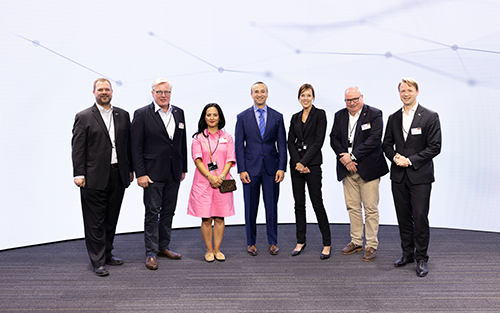 HARTING Americas Highlights Game-Changing Tech During Lower Saxony’s Minister of Economic Affairs & Delegation US Tours