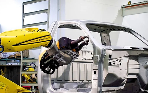 Robots Installed in U.S. Auto Industry Up by Double Digits