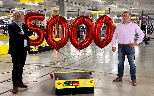 Kivnon Reaches 5000 Installed Mobile Robots in 20 Countries