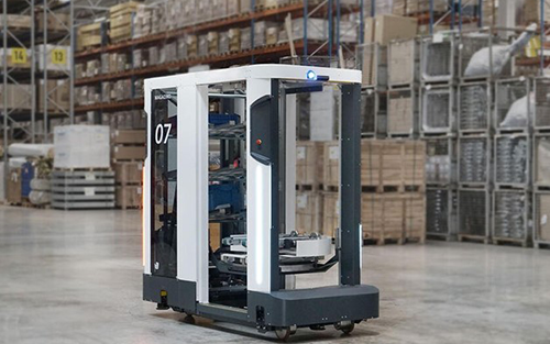 Magazino Launches Pilot Project at ZF with SOTO