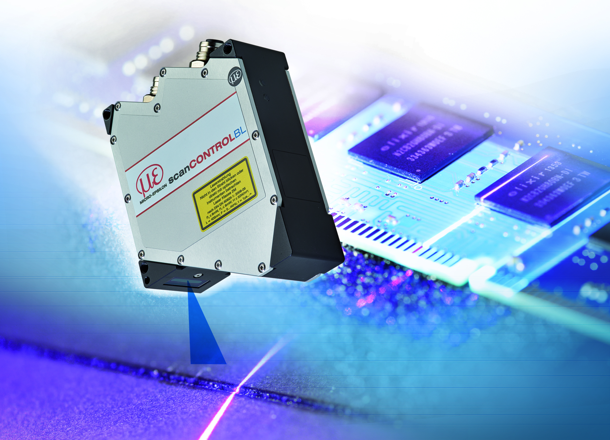 Laser profile scanner with small, blue laser line