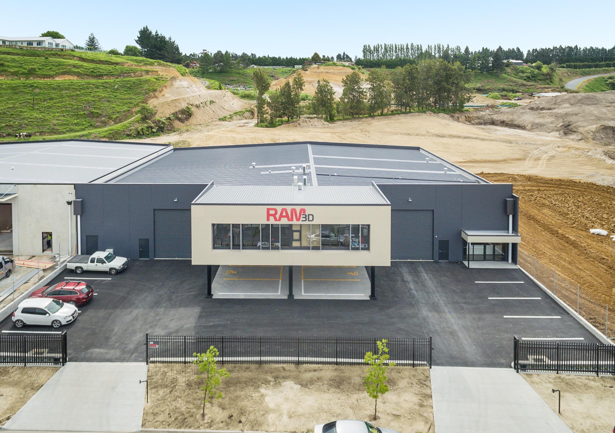Renishaw helps Rapid Advanced Manufacturing open New Zealand facility