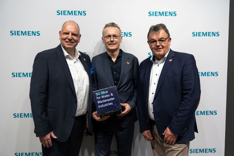 Siemens and O₂&nbsp;Telefónica Deutschland cooperate (from left): Axel Lorenz, CEO Process Automation, Siemens; Alfons Lösing, Chief Partner und Wholesale Officer, O₂&nbsp;Telefónica; Herbert Wegmann, General Manager Digital Connectivity and Power, Siemens.