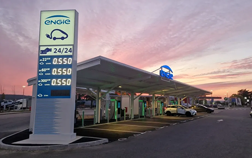 Siemens Has Equipped 64 ENGIE Vianeo Stations at Freeway Rest Areas in France with 320 High-power EV Chargers
