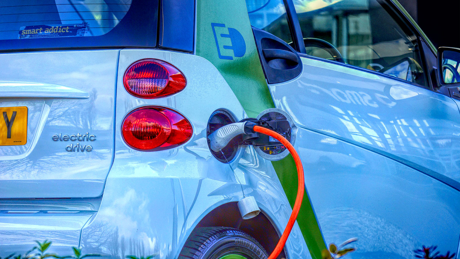 New Method for Estimating State of Charge of Lithium-Ion Batteries in Electric Vehicles [Technical]