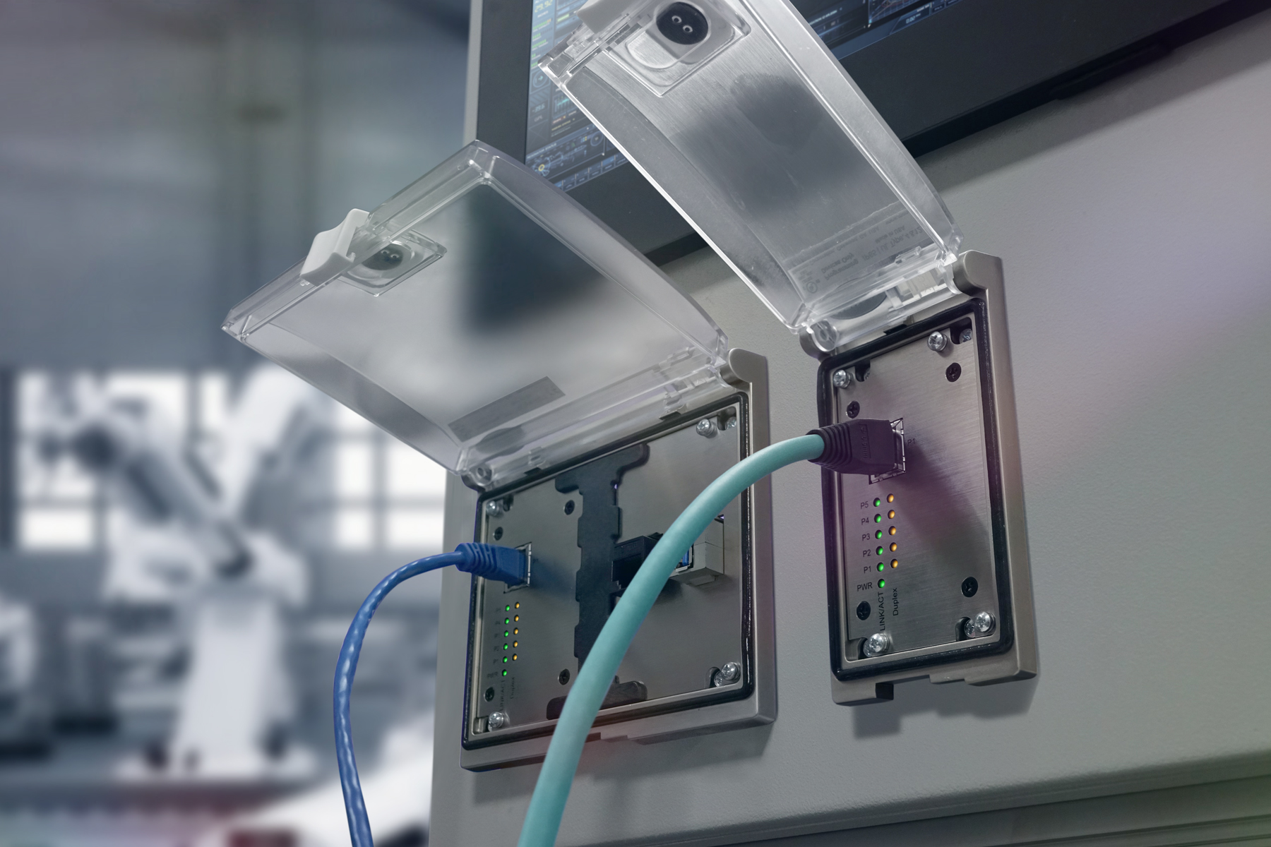 Mencom introduces 5 port Ethernet Switch / Panel Interface Connector Solution