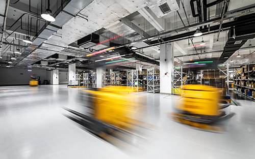Avoiding Christmas Peak Overload with Warehouse Robotics
